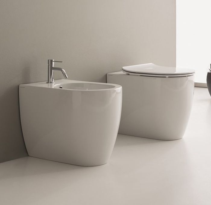 Bidet a terra della collezione moon di Scarabeo