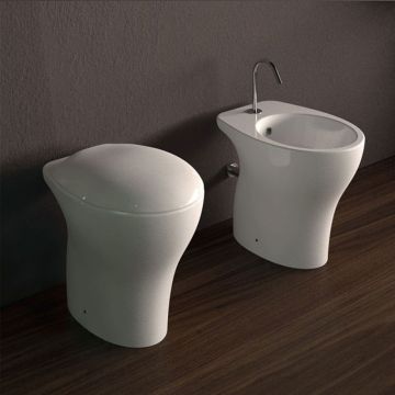 Coppia di sanitari Filomuro da terra della collezione mascalzone light di Domus Falerii