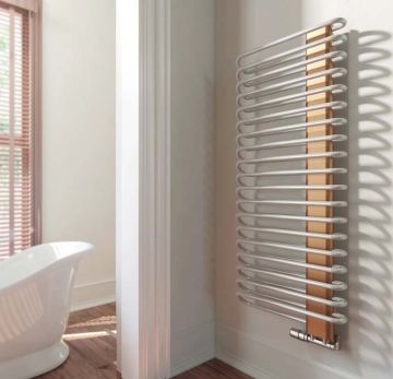 Termoarredo bagno in acciaio della collezione Shelle di Artekalor
